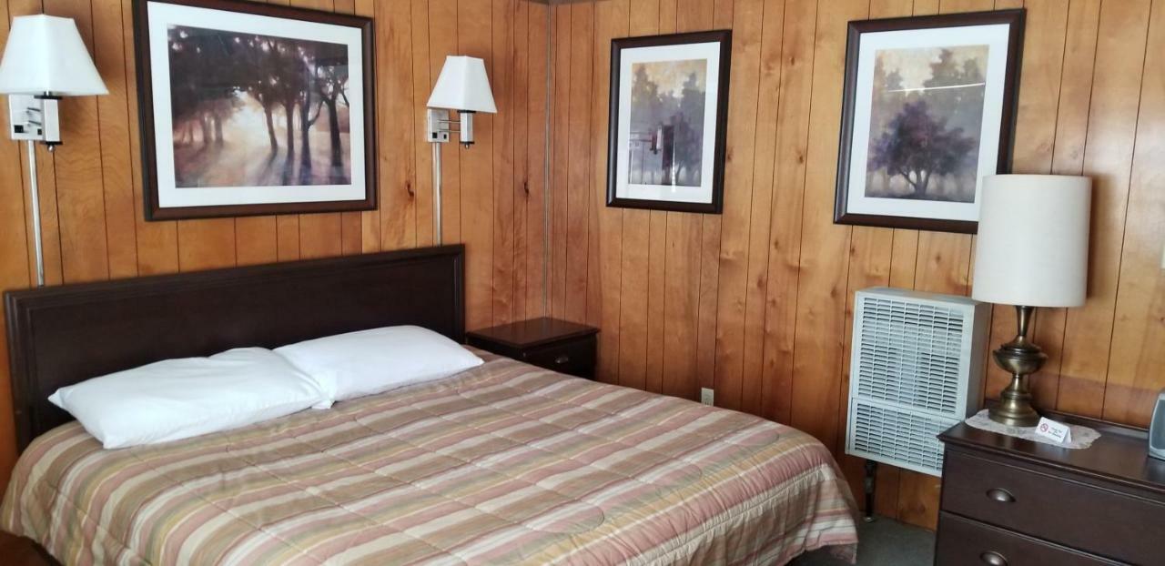 The Whispering Elms Motel Baker Ngoại thất bức ảnh